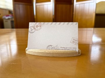 木製カードスタンド オーバル型（楕円） 2個セットの画像